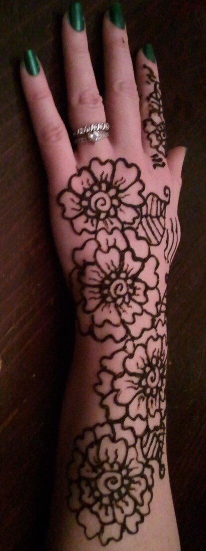 Hand Henna Tattoo 3